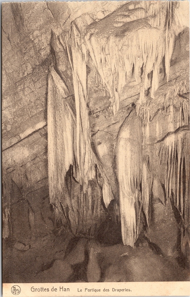 Rochefort - "Le Portique des Draperies" - Grottes de Han druipsteenformaties – achterzijde van de originele postkaart