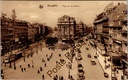 Bruxelles - "Place de Brouckère" - Place de Brouckère avec trams et voitures