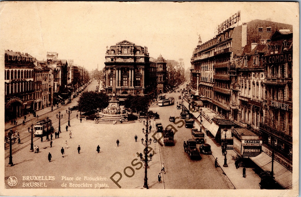 Bruxelles - "Place de Brouckère" - Place de la Bourse avec circulation de tramways et paysage urbain historique