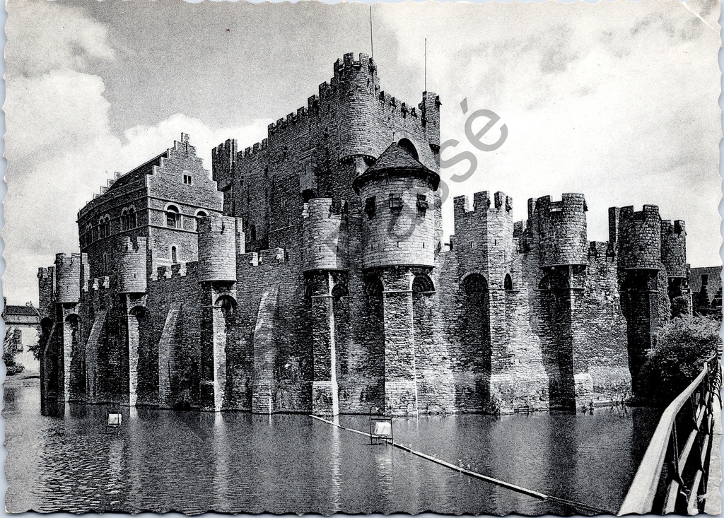 [Gent0292] Gand - "Château des Comtes / 's Gravensteen" - Het Gravensteen, château médiéval entouré d'eau