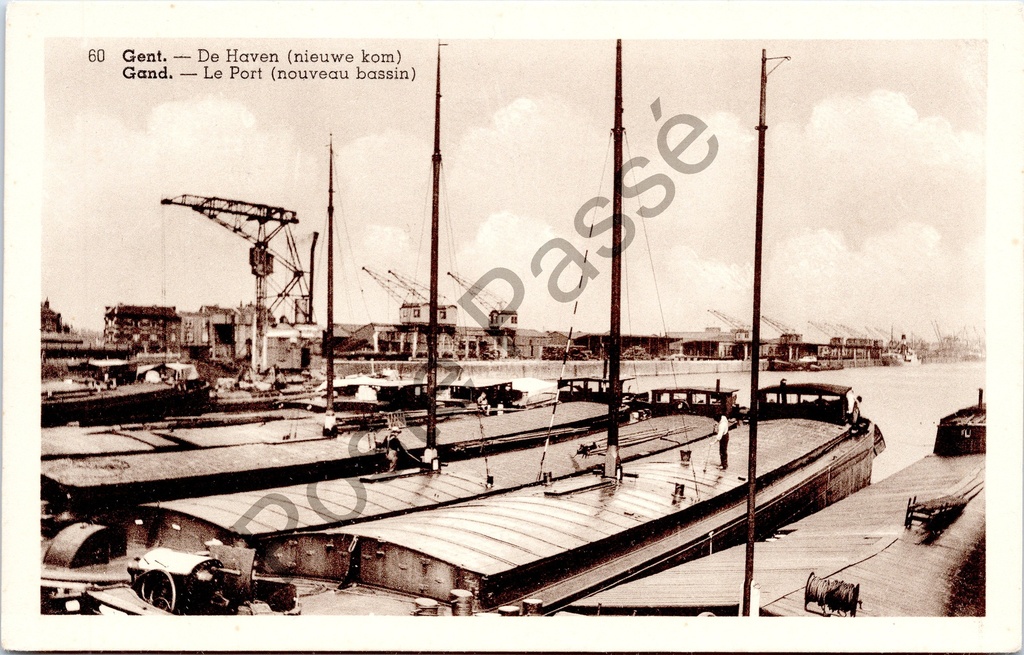 [Gent0400] Gand - "De Haven (nouveau bassin)". - Vue du nouveau bassin portuaire avec des barges et des grues.