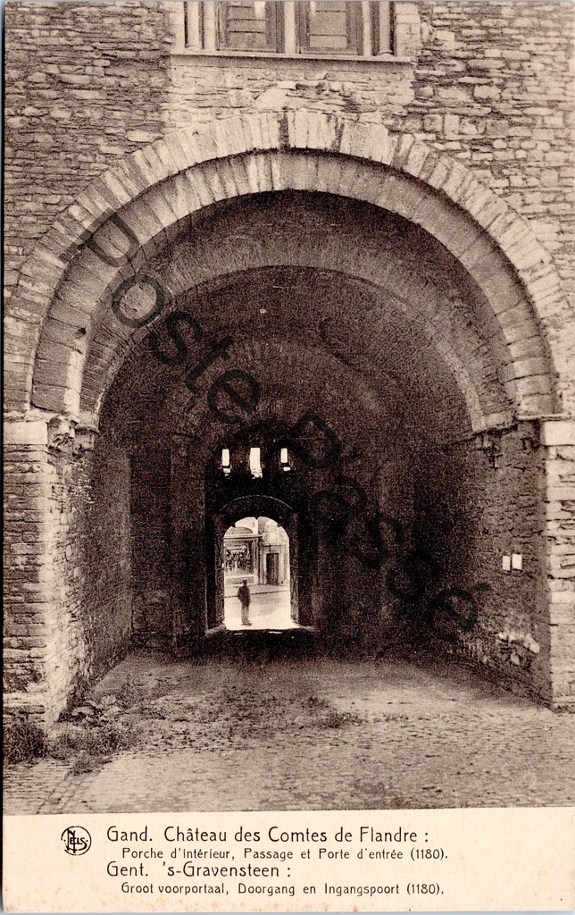 [Gent0508] Gand - "Château des Comtes de Flandre, Porche d'intérieur, Passage et Porte d'entrée (1180)" - Gravensteen, porche d'intérieur et porte d'entrée