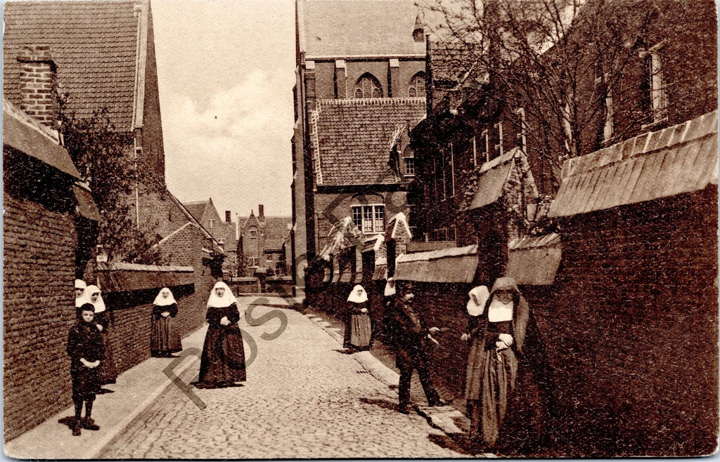 [sint amansdsbreg0194] Gand - "Béguinage - d'Arenbergstraat" - Béguines dans l'Arenbergstraat du béguinage de Sint-Amandsberg