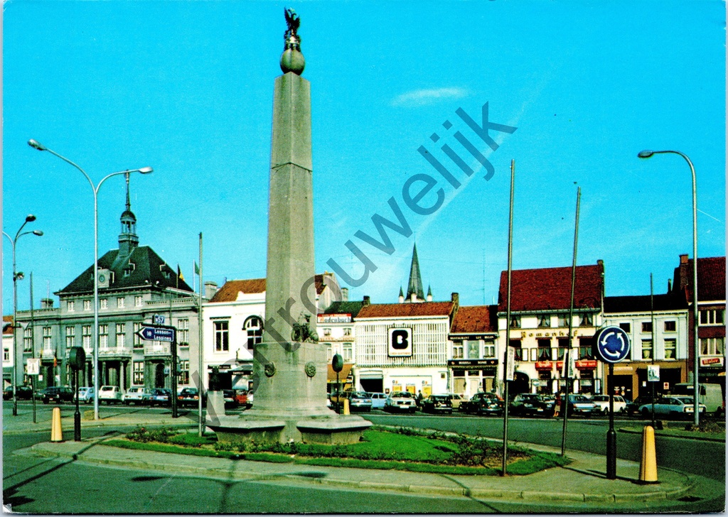 [Ronse0192] Ronse - "Grand Place-Gde Place" - Grand Place avec monument aux morts