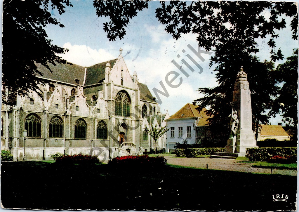 [Ronse0194] Ronse - "Heldenmonument en zijkant H. Hermes church" - Heldenmonument en zijgevel van de Sint-Hermes Church