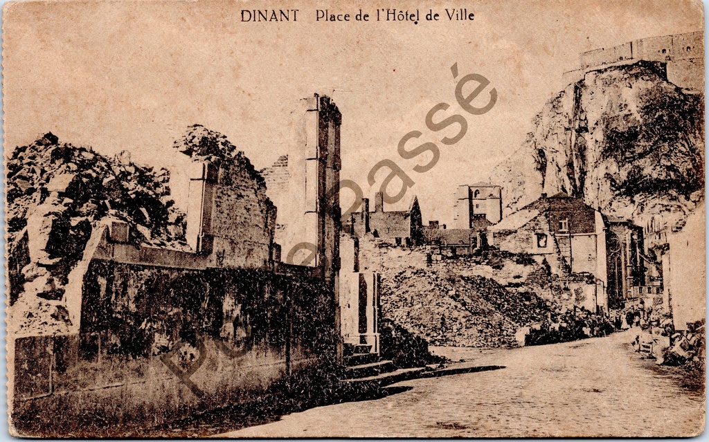 Dinant - "Place de l'Hôtel de Ville" - Place de l'Hôtel de Ville en ruine