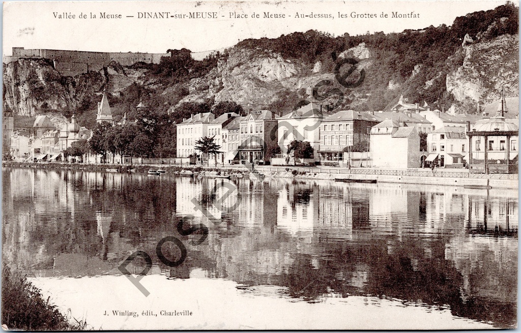 Dinant - "Place de Meuse - Au-dessus, les Grottes de Montfat" - Rive de la Meuse avec les grottes de Montfat