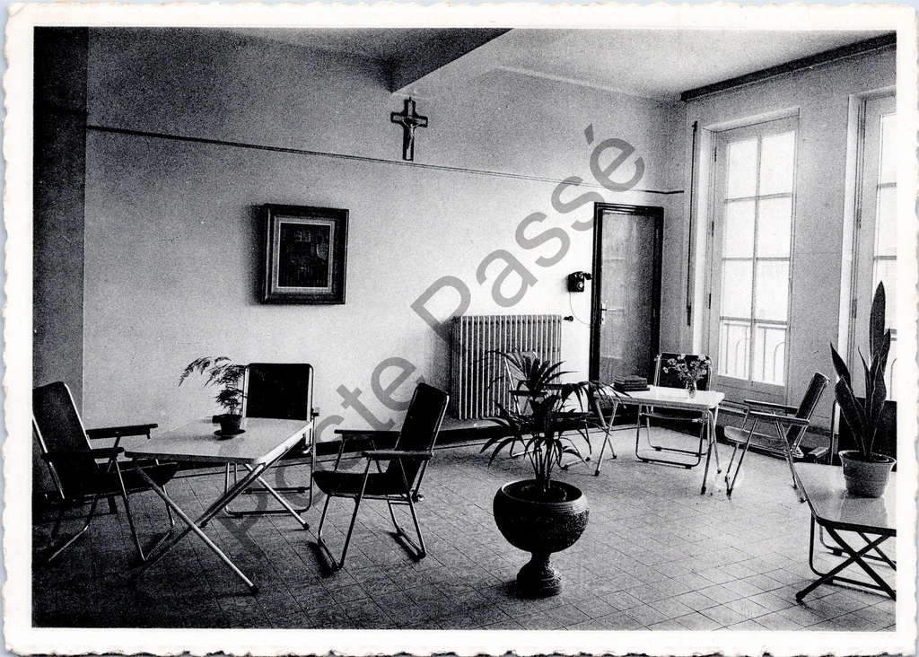 [Deinze1 (60)] Assenede - "CLINIC ST-JOZEF Motherhouse "Blijde Boodschap" Binnenkoer" - Inner hall of St Joseph Clinic