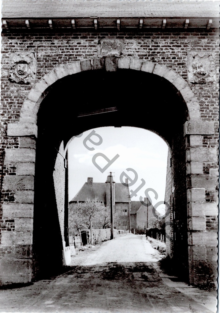 [Deinze1 (7)] Sint-Martens-Latem - "St. Maria Let the Church" - Historic gate in Sint-Martens-Latem