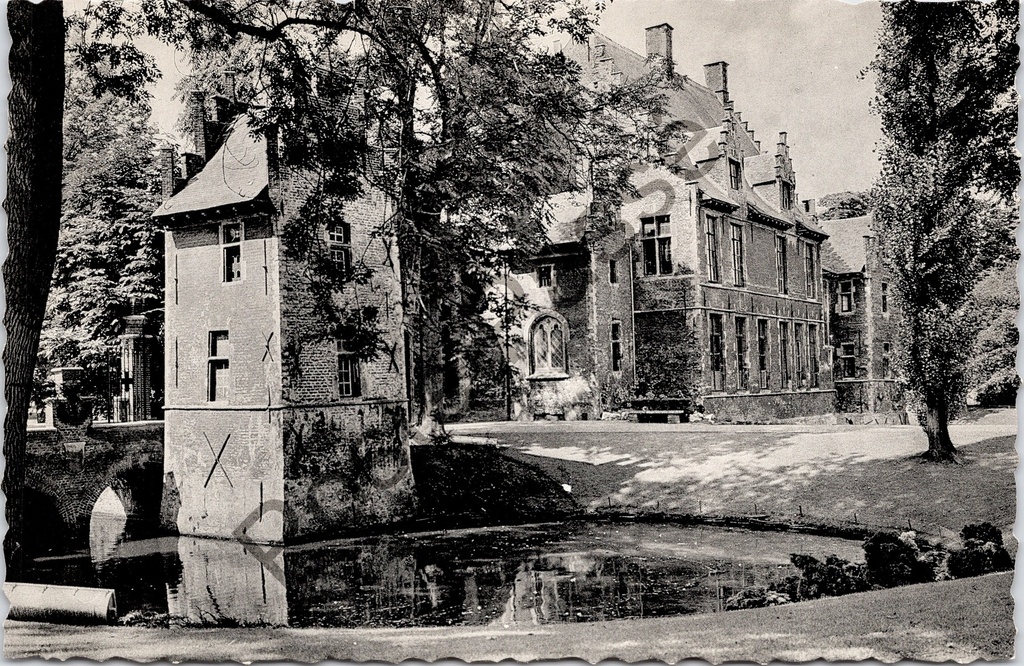 [Sint-Niklaas0222.jpg] Sint-Niklaas - "Kasteel Stadspark" - Kasteel in het stadspark met gracht
