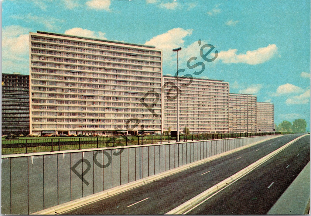 [Sint-Niklaas0230.jpg] Sint-Niklaas - "Prins Alexanderlaan" - Flatgebouwen langs de Prins Alexanderlaan