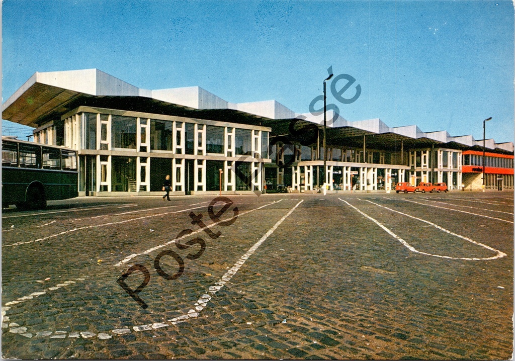 [Sint-Niklaas0248.jpg] Sint-Niklaas - "Sint-Niklaas-Waas Station" - Modernistisch treinstation