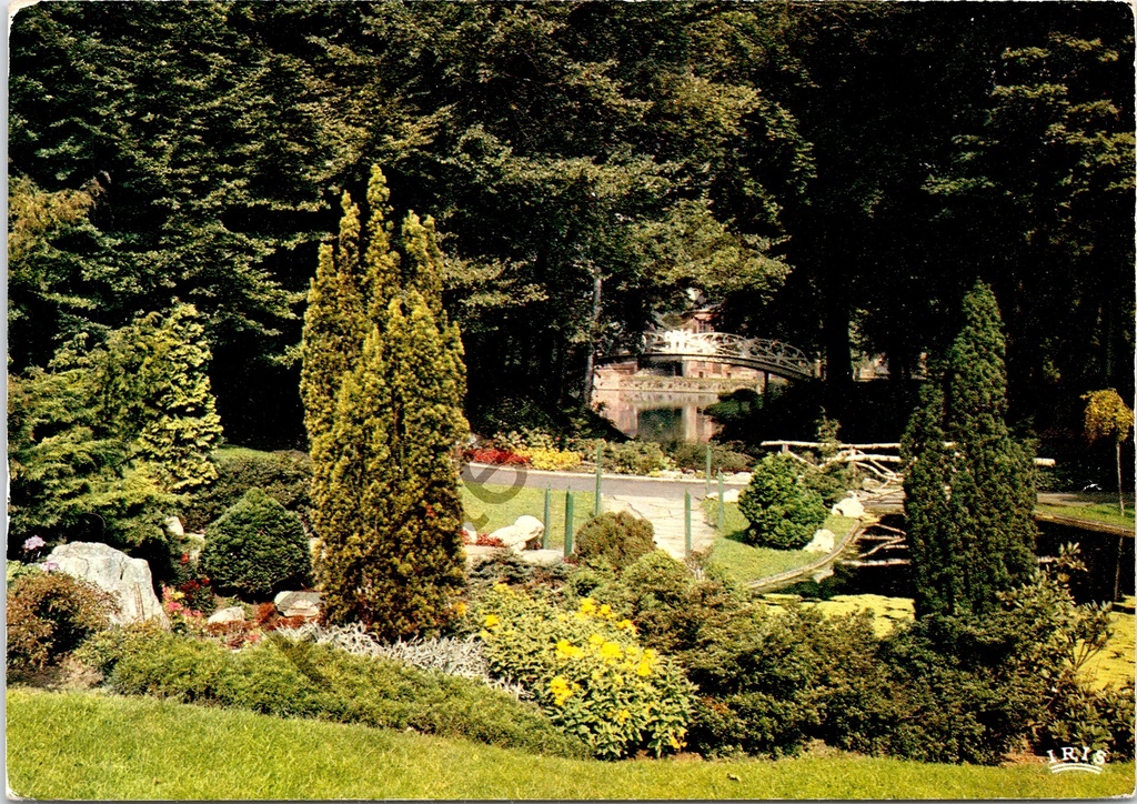 [Sint-Niklaas0254.jpg] Sint-Niklaas - "STADSPARK" - Stadspark met siertuin en brug