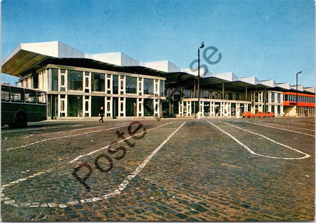 [Sint-Niklaas0308.jpg] Sint-Niklaas - "Sint-Niklaas-Waas Station" - Modernistisch treinstation
