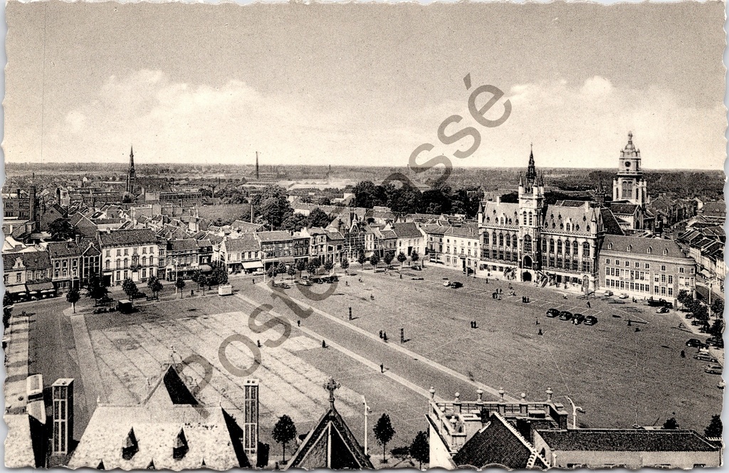 [Sint-Niklaas0370.jpg] Sint-Niklaas - "Panorama der Grote Markt" - Luchtpanorama van de Grote Markt met stadhuis