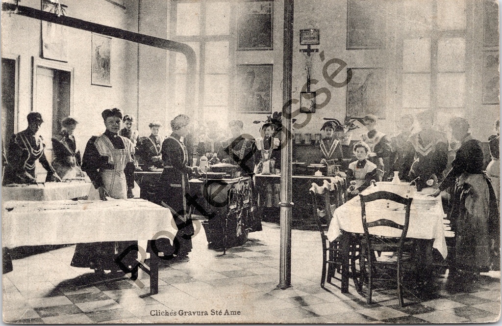 [Sint-Niklaas0372.jpg] Sint-Niklaas - "Présentation Notre-Dame, St-Nicolas (Waes)" - Eetzaal van het normaal- en kostschool