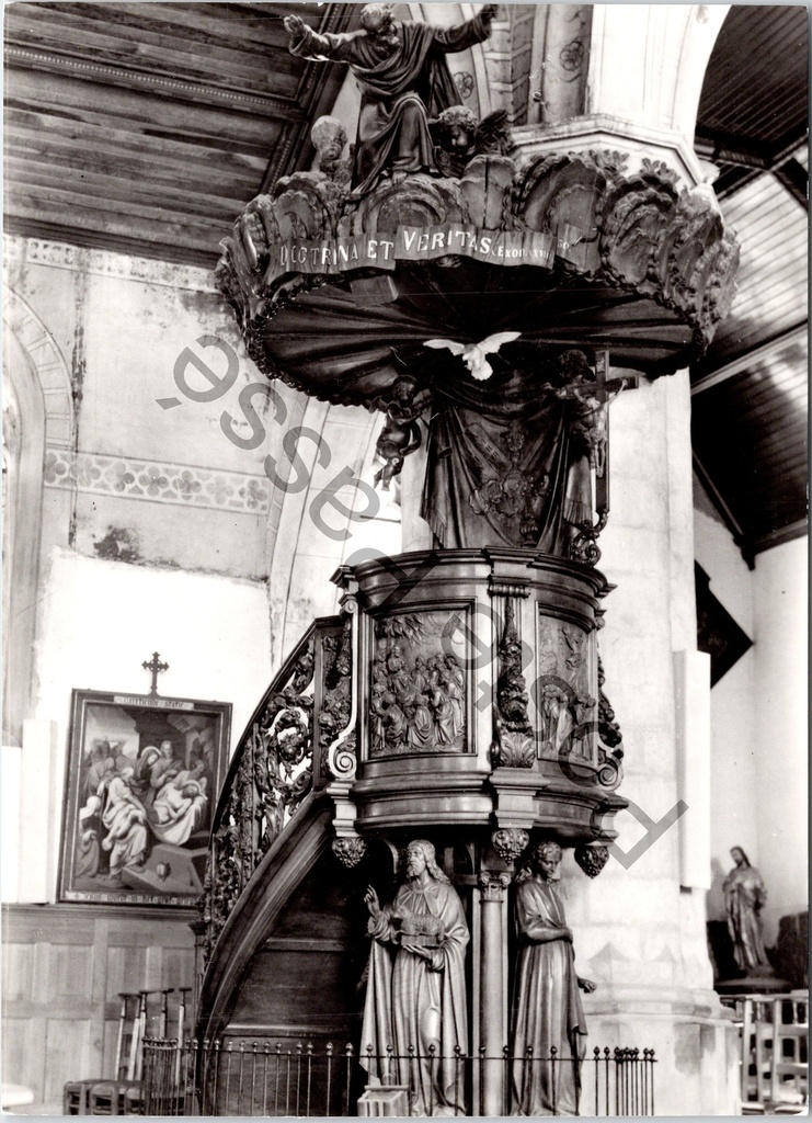 Wieze - "Binnenzicht kerk - Preekstoel" - Interieur kerk met preekstoel
