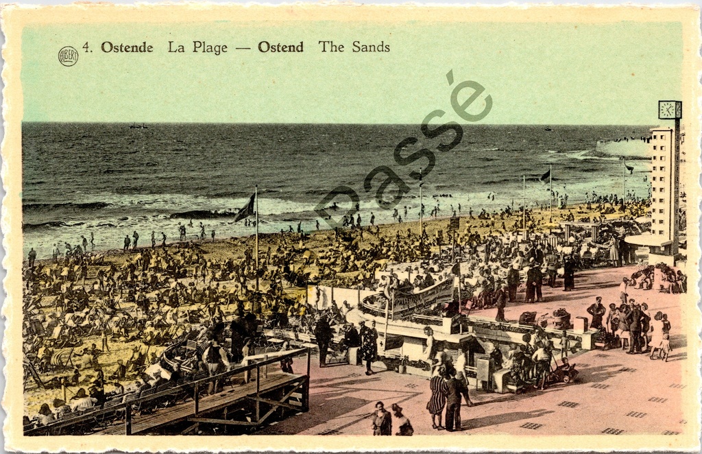 Oostende - "La Plage" - Het strand met promenade en badgasten