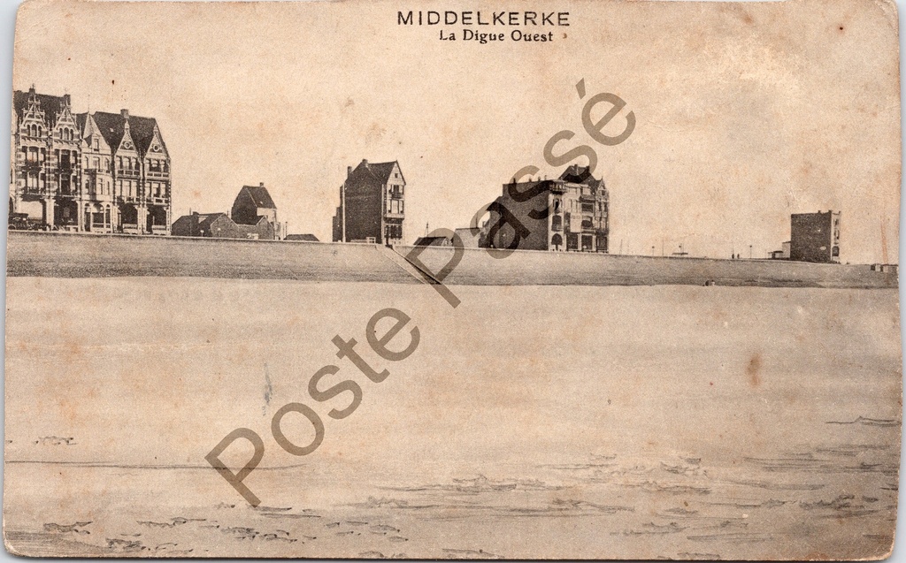 [Middelkerke0170.jpg] Middelkerke - "La Digue Ouest" - Westzeedijk met bebouwing gezien vanaf het strand