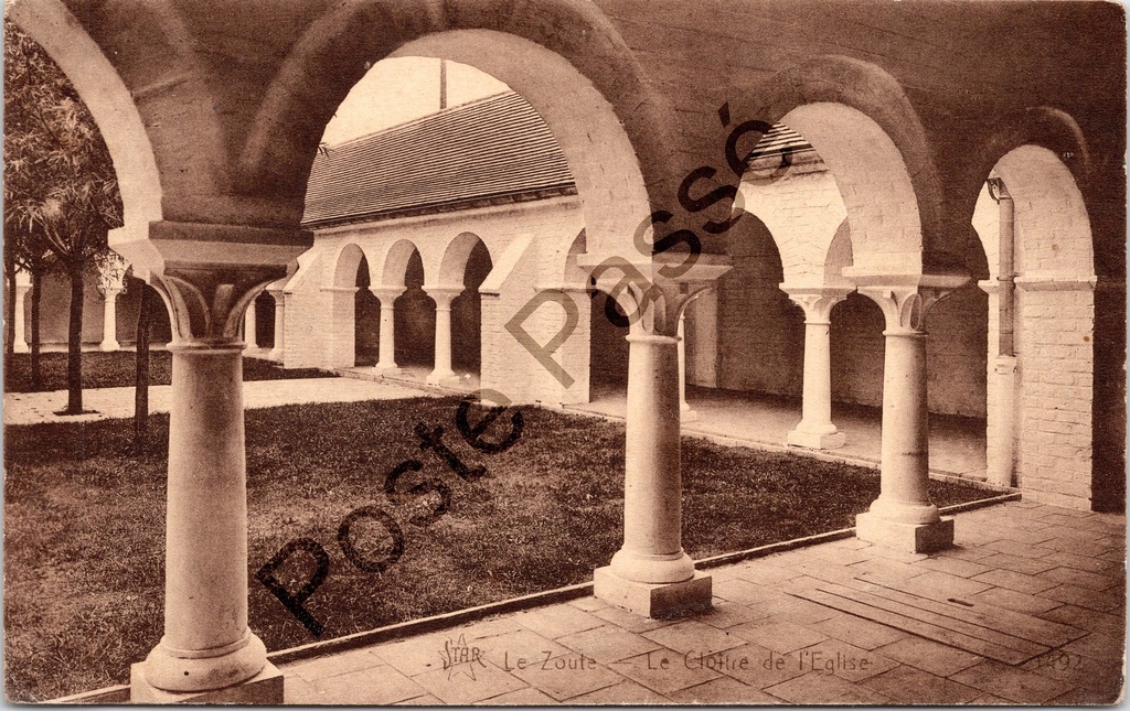 [Knokke-Heist0204.jpg] Knokke-Heist - "Le Cloître de l'Eglise" - Kloostergang van de kerk in Le Zoute