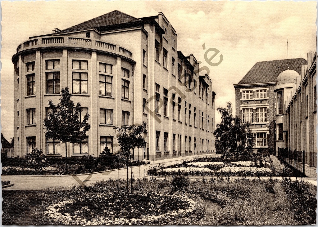 [Aalst0288.jpg] Aalst - "Kostschool — Zijgevel" - Instituut St-Vincentius à Paulo, zijgevel pensionnat Gijzegem