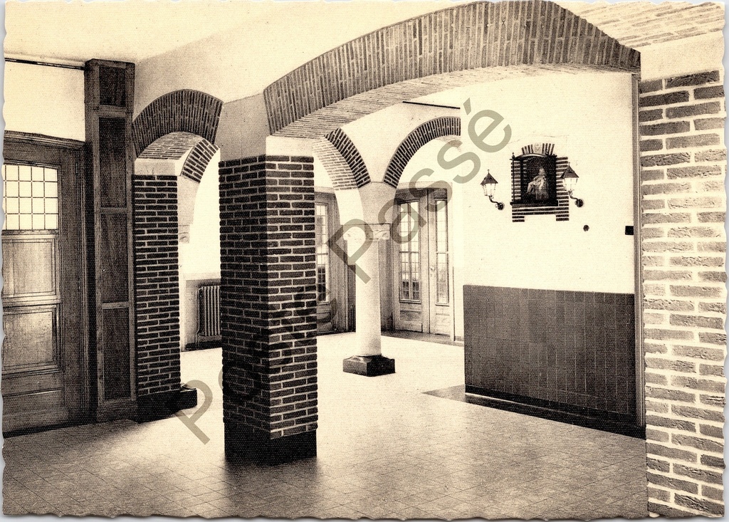 [Aalst0300.jpg] Aalst - "Kloosterpand" - Kloostergang van het Instituut Sint-Vincentius à Paulo in Gijzegem