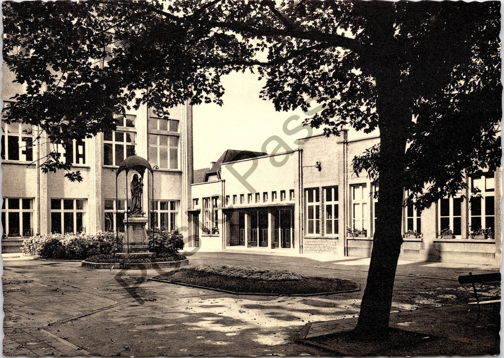 [Aalst0314.jpg] Aalst - "Instituut St-Vincentius à Paulo" - Speelplaats van kostschool Sint-Vincentius à Paulo in Gijzegem