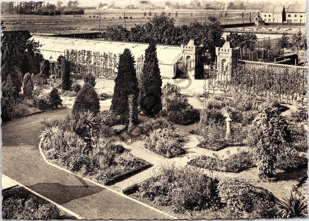 [Aalst0344.jpg] Aalst - "Franse tuin / Jardin français" - Franse tuin van het Instituut Sint-Vincentius à Paulo in Gijzegem