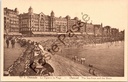 Oostende - "La Digue et la Plage" - Zeedijk en strand met Grand Hôtel-gebouwen