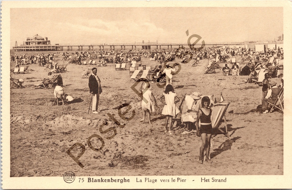 [Blankenberge0542.jpg] Blankenberge - "La Plage vers le Pier" - Het strand richting de pier