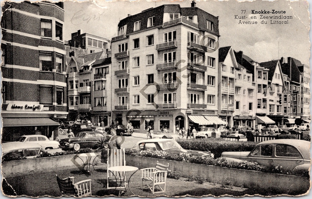 Knokke-Heist - "Kust- en Zeewindlaan / Avenue du Littoral" - Straatgezicht Knokke-Zoute met jaren 50 bebouwing en wagens