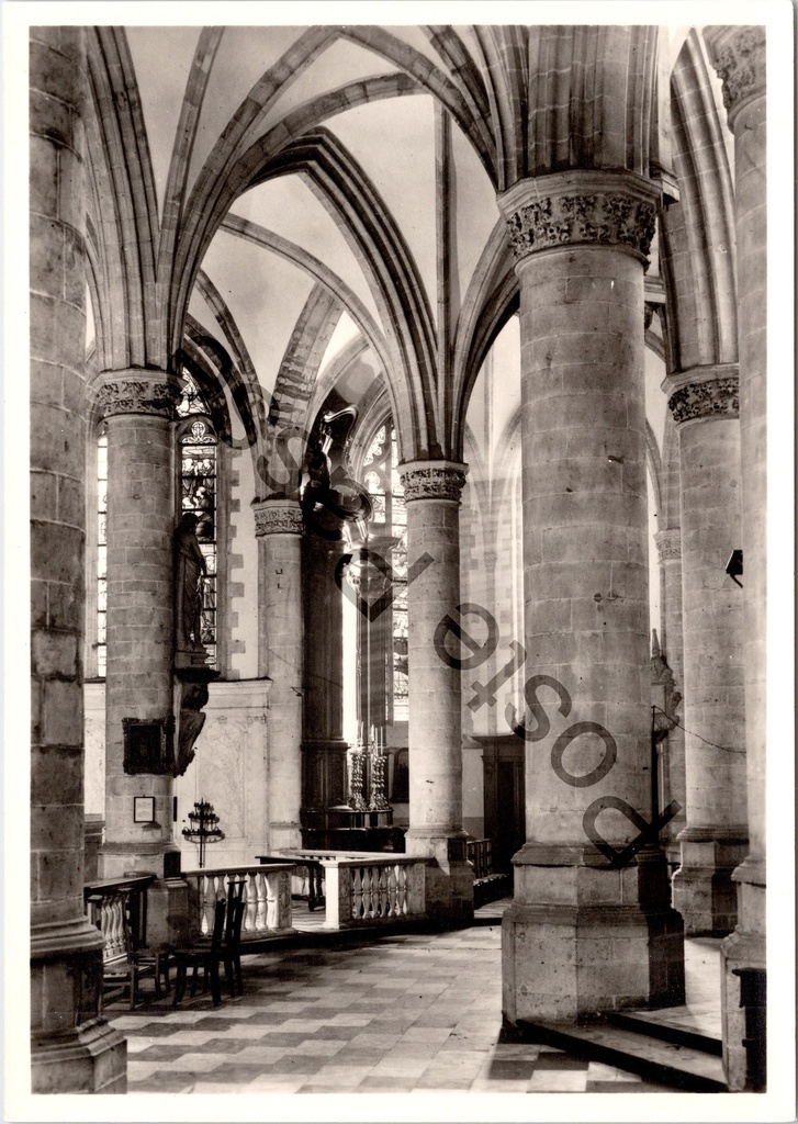 [Aalst0268.jpg] Aalst - "Sint-Martinuskerk. De kooromgang, oostelijk deel." - Interieur kooromgang oostzijde