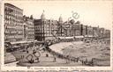 Oostende - "La Digue" - Zeedijk met zicht op de zeepromenade en hotels