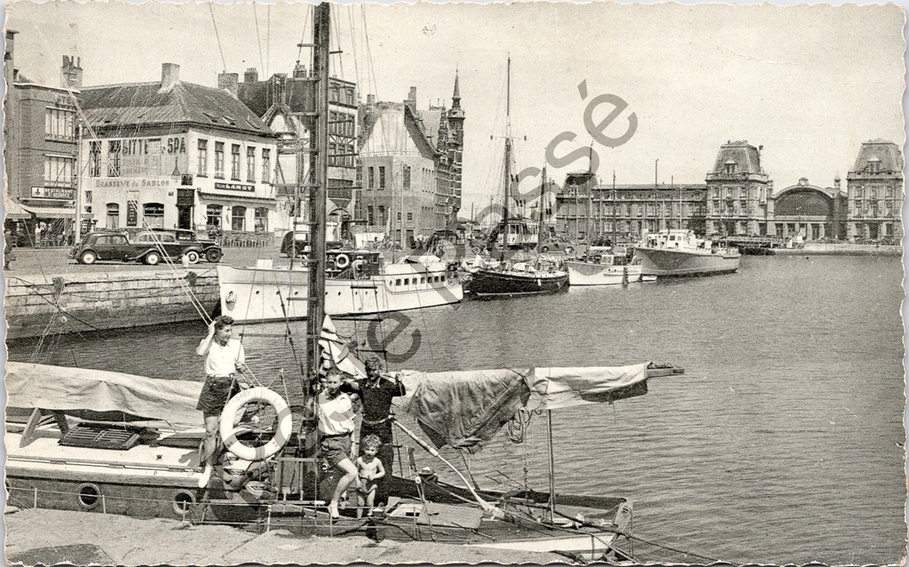[Oostende0454.jpg] Oostende - "Bateaux de plaisance - Pleizierbootjes" - Bateaux de plaisance dans le port d'Ostende