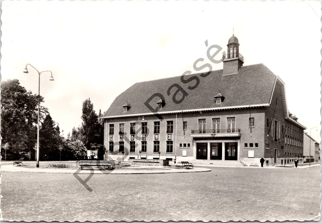 [Herzele0490.jpg] Zele - "Gemeentehuis" - Het gemeentehuis van Zele