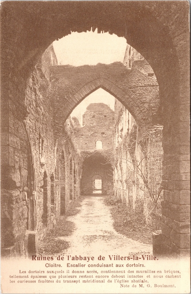 [villers-la-ville0809] Villers-la-Ville - « Ruines de l'abbaye de Villers-la-Ville. Cloître. Escalier menant aux dortoirs » - Ruines de l'abbaye de Villers, cloître avec escalier menant aux dortoirs