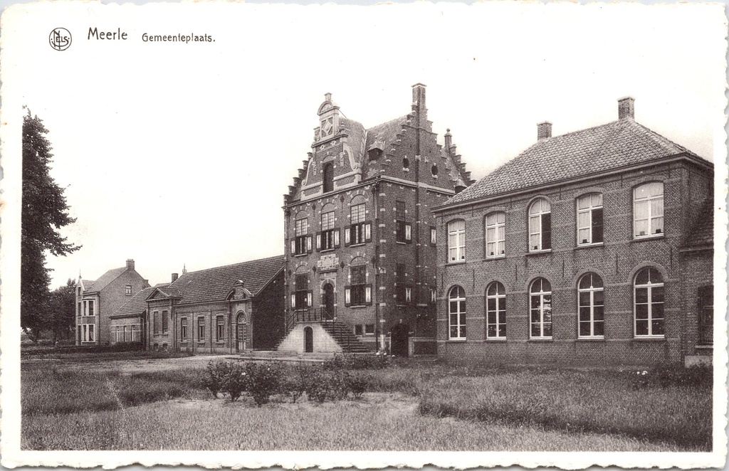 [Hoogstraten0851] Hoogstraten - "Gemeenteplaats" - Gemeenteplein met gemeentehuis in Meerle