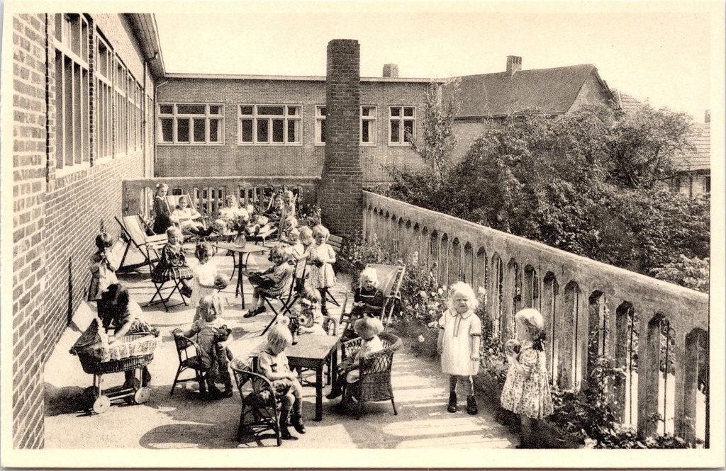 [Ravels0857] Ravels - "O.L. Vrouw van de Kempen" - Open-lucht-school voor zwakke meisjes, het solarium