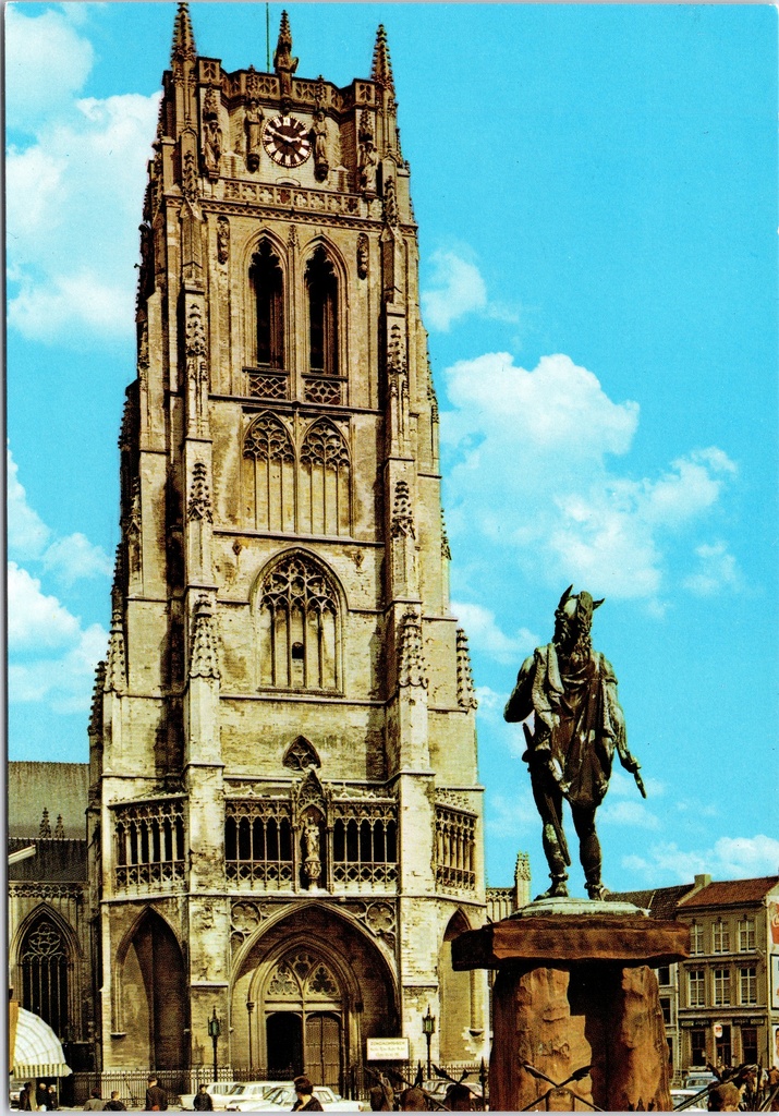 [Tongeren0999] Tongeren - "BASILIEK" - Onze-Lieve-Vrouwebasiliek met standbeeld Ambiorix