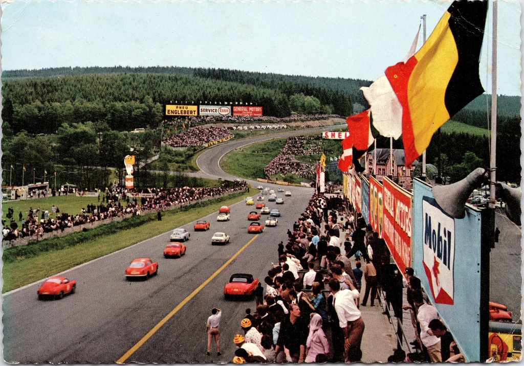[Spa1087] Stavelot - « FRANCORCHAMPS/Belgique : Circuit national » - Départ de la course sur le circuit de Spa-Francorchamps avec des spectateurs et des drapeaux belges