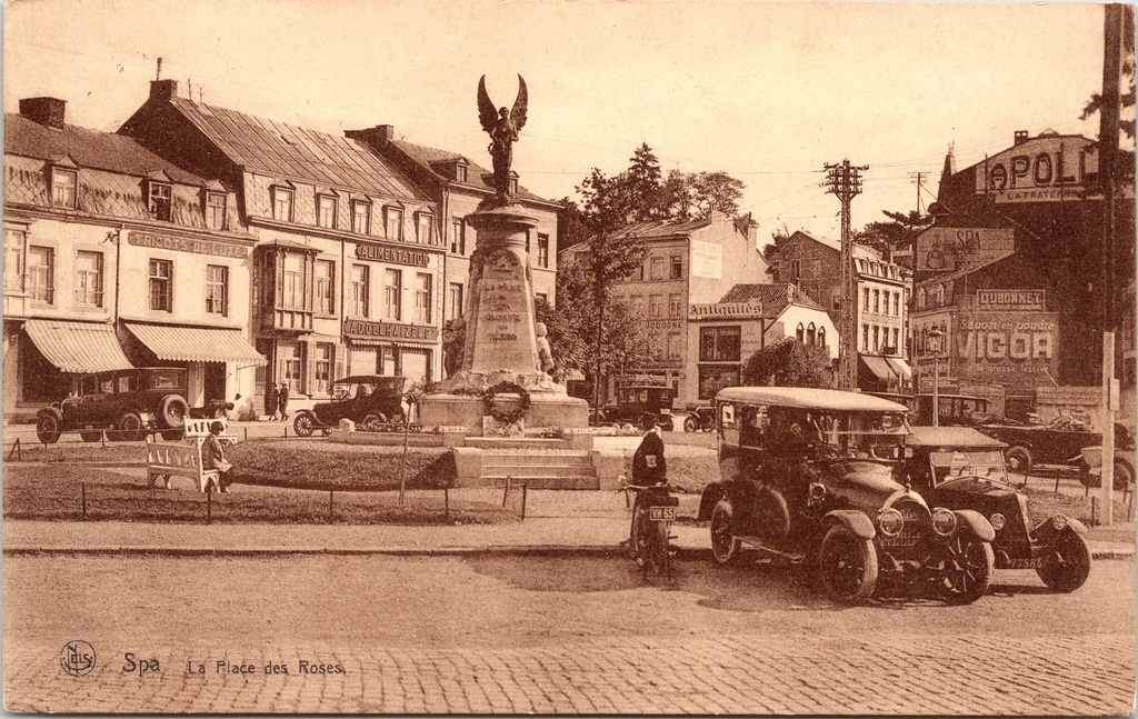 [Spa1111] Spa - "La Place des Roses" - Het Rozenplein met oorlogsmonument en vroeg 20e-eeuws verkeer