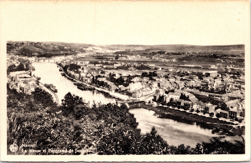 Namur - "La Meuse et Panorama de Jambes" - Panoramisch uitzicht op de Maas en de wijk Jambes