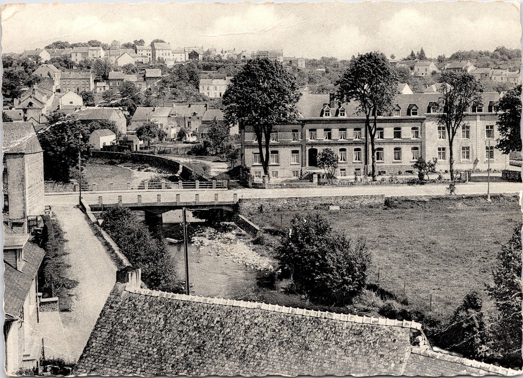 [Namen1197] Couvin - « L'Eau Noire et la Maison de Retraite » - De Zwarte Beek en het Rusthuis (Sœurs de la Charité, Namur)