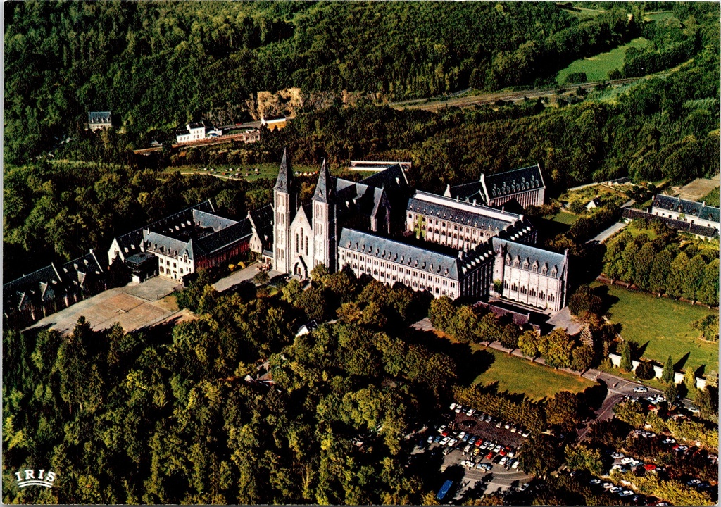 [Anhée1219] Anhée - « Abbaye de Maredsous » - Vue aérienne de l'abbaye de Maredsous