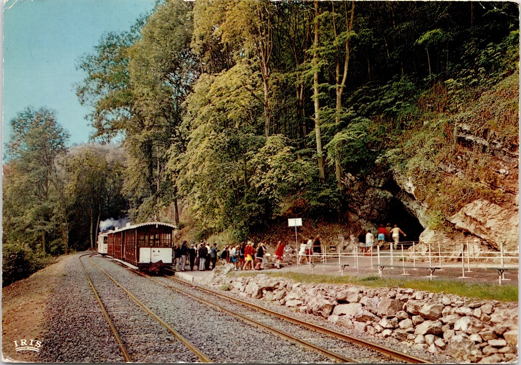 [Han-sur-lesse1265] Rochefort - « Grottes de Han-sur-Lesse » - Arrivée du tram à l'entrée des grottes de Han-sur-Lesse