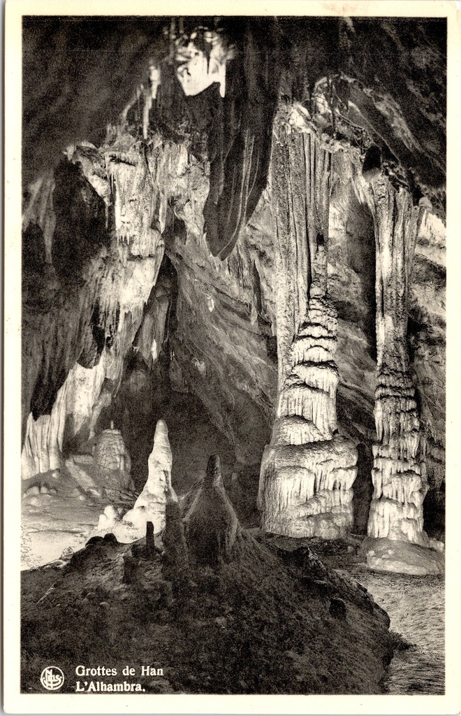 Rochefort – ‘Grottes de Han – L’Alhambra’ – Grottes de Han, the Alhambra Chamber with its stalactites and stalagmites