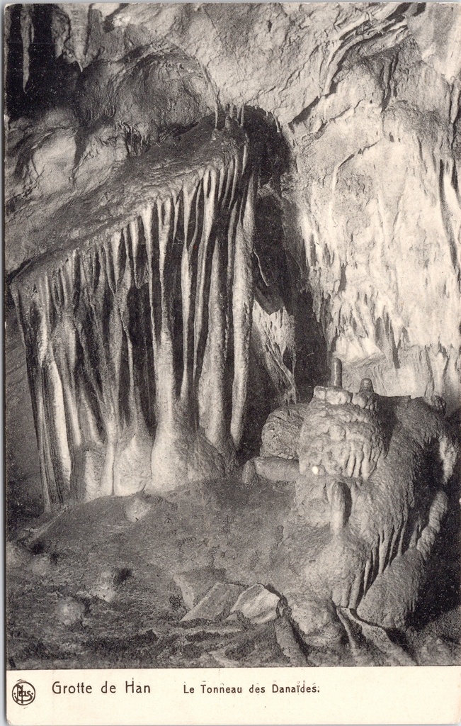 [Han-sur-lesse1309] Rochefort – ‘Le Tonneau des Danaïdes’ – Stalactite formations in Han Cave