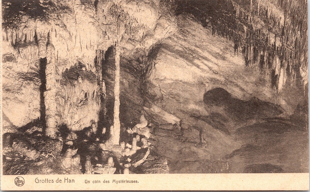 Rochefort - "Un coin des Mystérleuses" - Grottes de Han, hoek van de Mysterieuze zaal