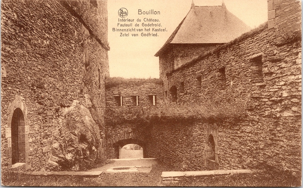 Bouillon - "Intérieur du Château. Fauteuil de Godefroid" - Binnenplaats van het Kasteel van Bouillon met de zetel van Godfried van Bouillon
