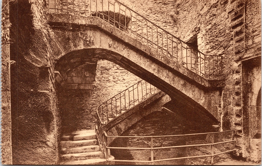 [Bouillon1509] Bouillon - « Intérieur du château. Escalier Vauban (XVIIe siècle) » - Escalier Vauban au château de Bouillon